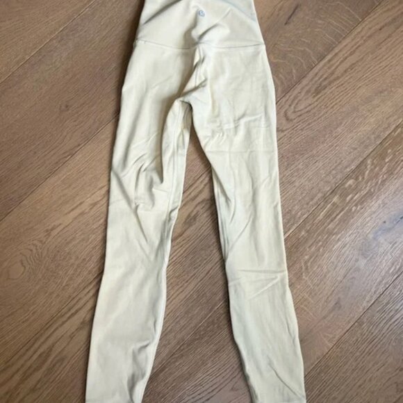 Lululemon Align™ High-Rise Pant 25" Legging in Prosecco Size 0 - Picture 3 of 4